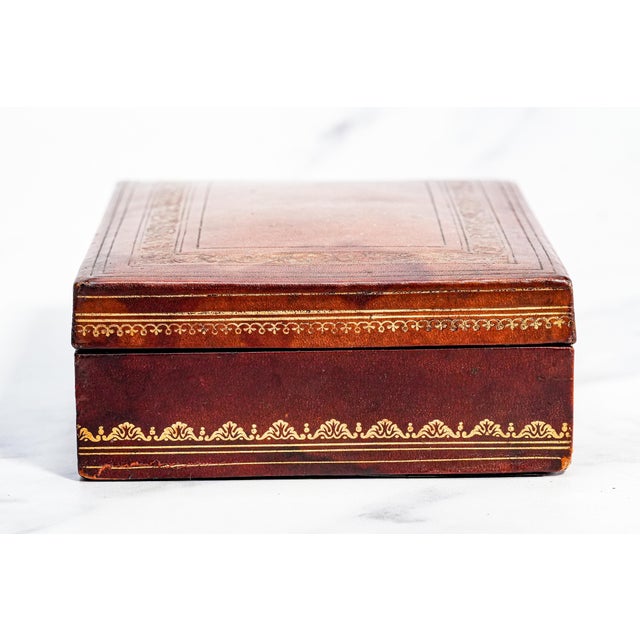 Mid Century Vintage Wood Leather Box Dresser Desk Home Decor For Sale - Image 9 of 10