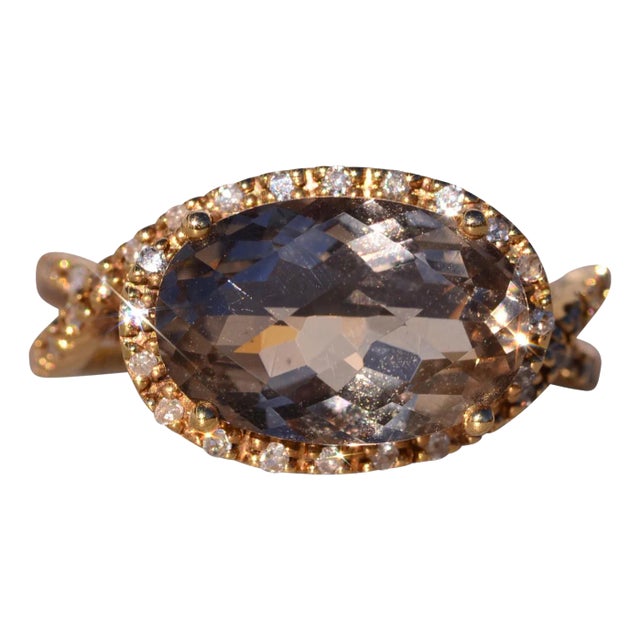 The Colma: Smokey Quartz and natural Diamond Ring in Yellow Gold For Sale