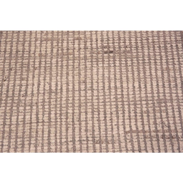 Nazmiyal Collection Wool Modern Neutral Minimalist Rug For Sale - Image 4 of 8