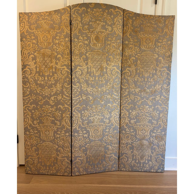 Traditional Vintage Fortuny 'Carnavalet' Three Panel Double Sided Screen / Double Sided Room Divider For Sale - Image 3 of 18