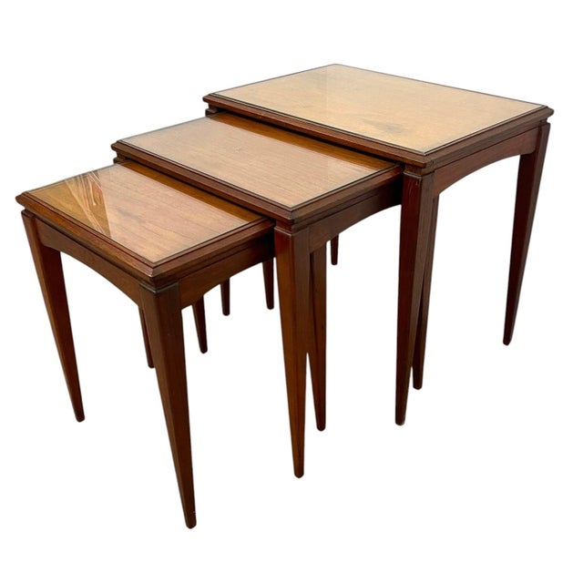 1970s Mid Century Modern Nesting Table Vith Removable Glass Tops, Set of Three For Sale In Seattle - Image 6 of 9