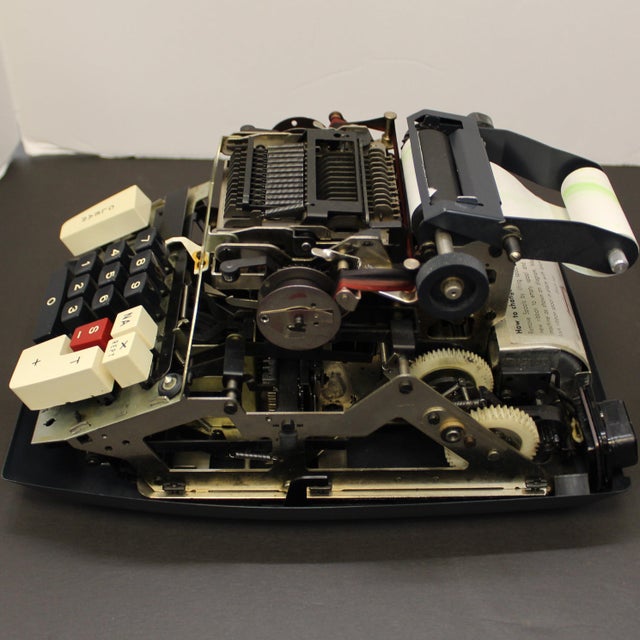 Vintage 1960s Commodore Model 202 Desktop Adding Machine With Case For Sale - Image 4 of 6