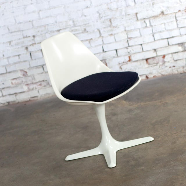 Mid-20th Century MCM Burke Tulip Side Chair No 115 White Shell Round Stationary Base & Black Cushion For Sale - Image 6 of 14