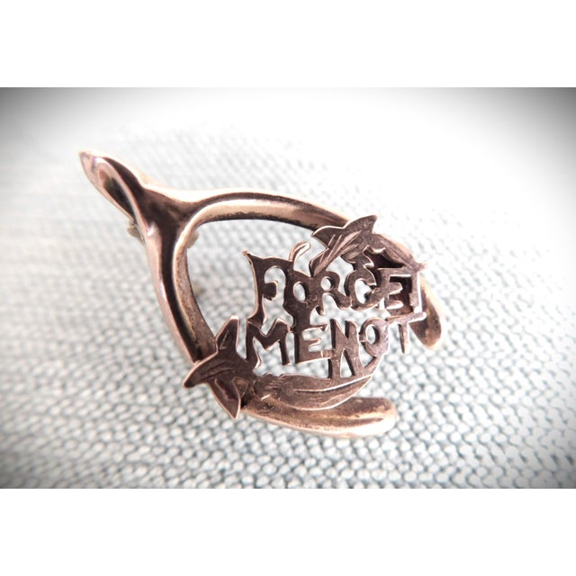 1900 - 1909 Antique 10k Gold Wishbone Forget Me Not Brooch Lapel Pin For Sale - Image 5 of 5