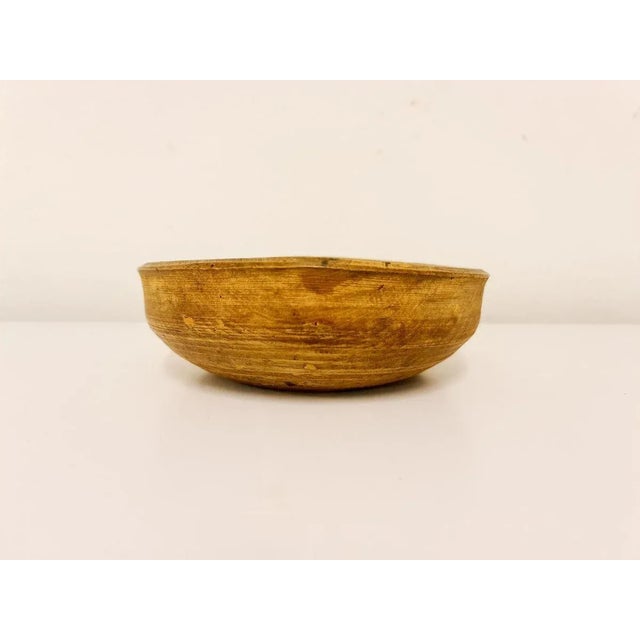 An antique and unique organic wooden bowl. With highly appealing patina, with traces of use. Produced in Sweden, 19th...