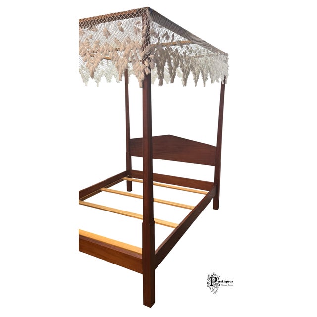 Vintage Traditional Chippendale Style Solid Mahogany Queen Size Four Poster Pencil Canopy Bed For Sale In Greensboro - Image 6 of 11