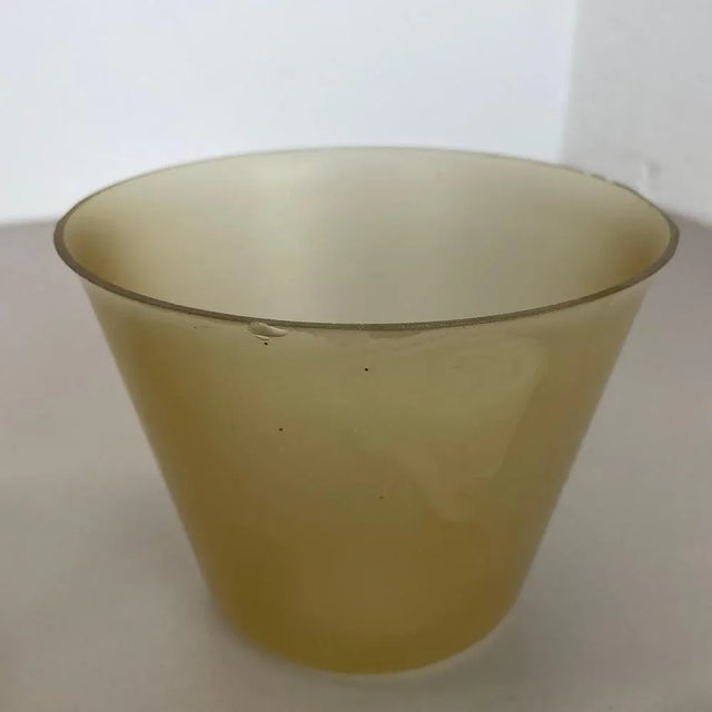 Minimalist Brass and Glass Theatre Wall Light in the style of Stilnovo, Italy, 1920s For Sale - Image 14 of 18