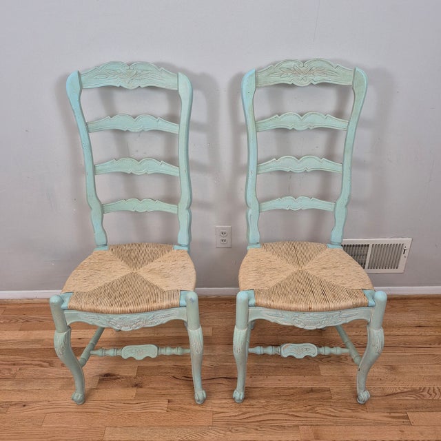 Wood Late 20th Century Habersham Plantation French Country Painted Ladder Back Rush Seat Dining Side Chairs, Assembled Set of 6 For Sale - Image 7 of 18