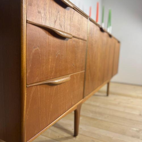 Vintage Teak Sideboard from McIntosh, 1960s For Sale - Image 3 of 11
