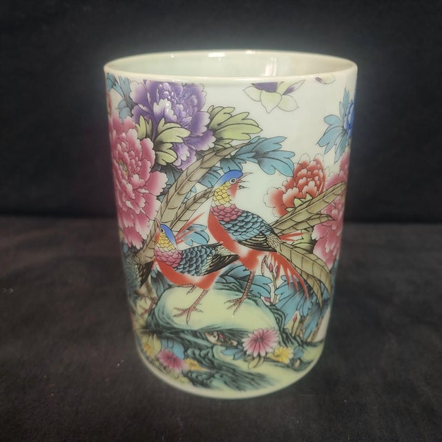W-9.8cm,H-13.8cm Experience the beauty and elegance of Chinese history with our Chinese Vintage Porcelain Handcrafted with...