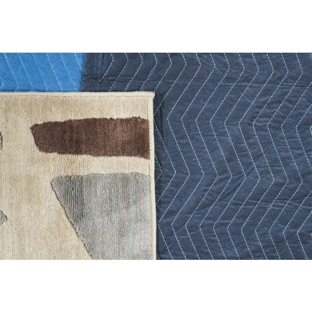 Late 20th Century Karastan Artois Mathias Fog Abstract 74800-14114 Area Rug Carpet 5.5' X 8' For Sale - Image 5 of 12
