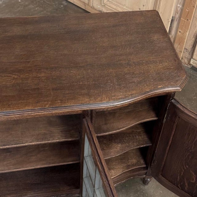 19th Century Louis XVI Liégeois Style Oak Display Buffet ~ Credenza For Sale - Image 17 of 18