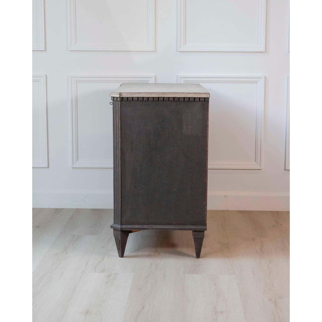 Mid 20th Century Swedish Gustavian-Inspired Three-Drawer Chest with Painted Top For Sale In Atlanta - Image 6 of 8
