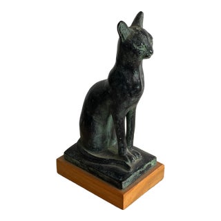 Vintage 1965 Austin Sculpture of Egyptian Bastet Cat - Mid Century Decor For Sale