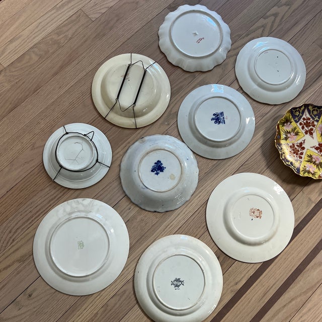 Antique English, Japanese & Chinese Imari Style Plate Collections- Set of 10 For Sale - Image 9 of 11