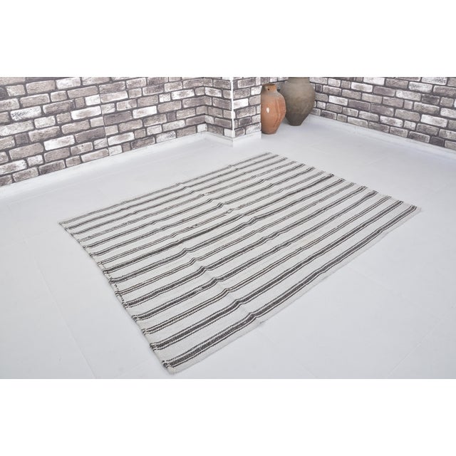 Textile 1950s Stripe Handwoven Oushak Floor Kilim For Sale - Image 7 of 10