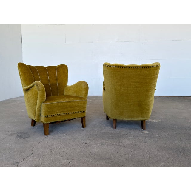Wood Scandinavian Wingback Lounge Chairs in Olive Velvet from Fritz Hansen, 1940s, Set of 2 For Sale - Image 7 of 13