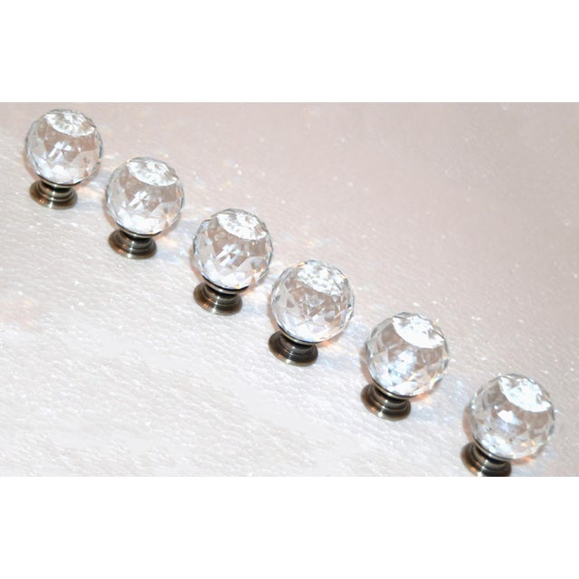 Atelier Swarovski Set of 6 Vintage Hollywood Regency Round Faceted Chrystal Nickel Knobs Cabinet Handle For Sale - Image 4 of 15