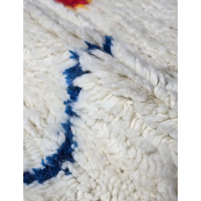 Mid-Century Modern Moroccan Azilal Wool Rug - 9.5 X 6.3 Ft For Sale - Image 3 of 8
