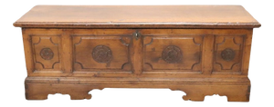 Antique Blanket Chest in Walnut, 1700s