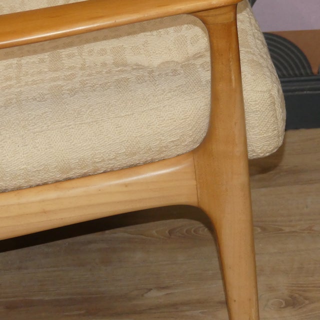 Mid-Century Modern Easy Armchair in Off-White Upholstery and Light Wood, 1960s For Sale - Image 9 of 13