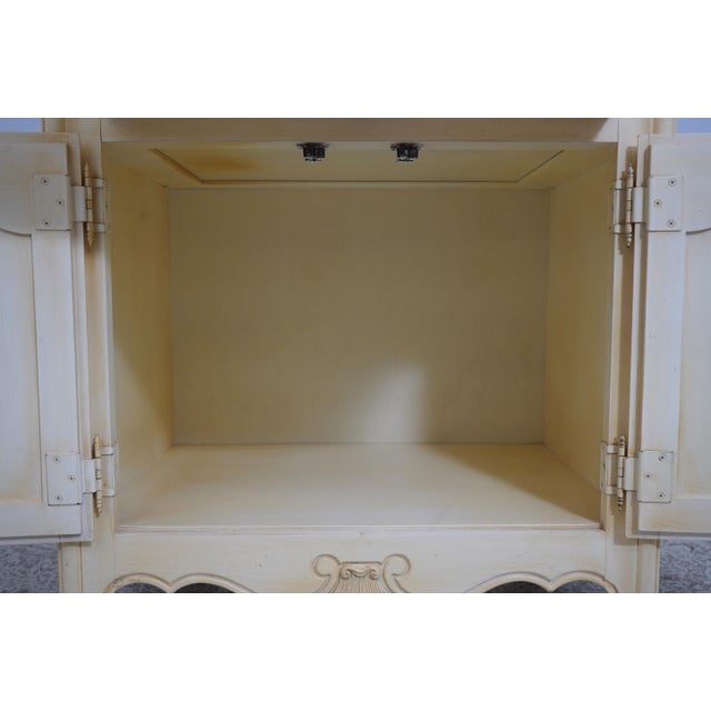 Pair of Ethan Allen Birch Wood French Country Nightstands For Sale In Philadelphia - Image 6 of 12