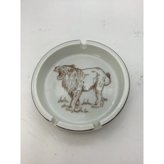 Wild Habitat Vintage Ashtrays Set of 3 Exclusive Design by the Shafford Co Lion, Zebra, Giraffe Stackable For Sale - Image 4 of 7