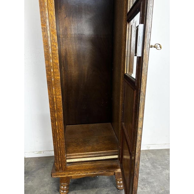 1930s Narrow Art Deco Oak Display Cabinets with Diamond-Point Inlay, 1930s, Set of 2 For Sale - Image 5 of 6