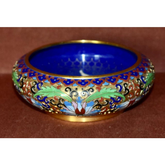 Vintage (1980's) Small Cloisonne Bowl is CHinese. Made of Brass & Enamel. The Measurements: 5.5"Diam. x 2"H. Flat Rate...