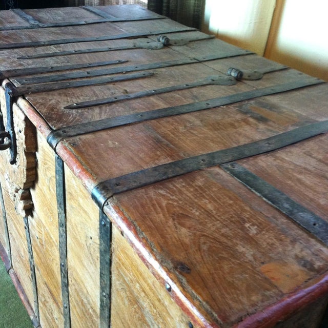 Mid 19th Century Antique Indian Wedding Dowry Chest For Sale - Image 4 of 10