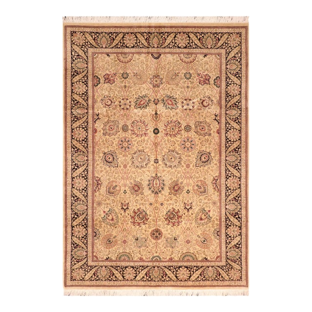 Shabby Chic 1990's Pak-Persian Beige/Black Wool Rug - 6'2'' X 9'4'' For Sale