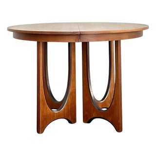 Vintage Wood Extendable Dining Table by Broyhill Brasilia For Sale