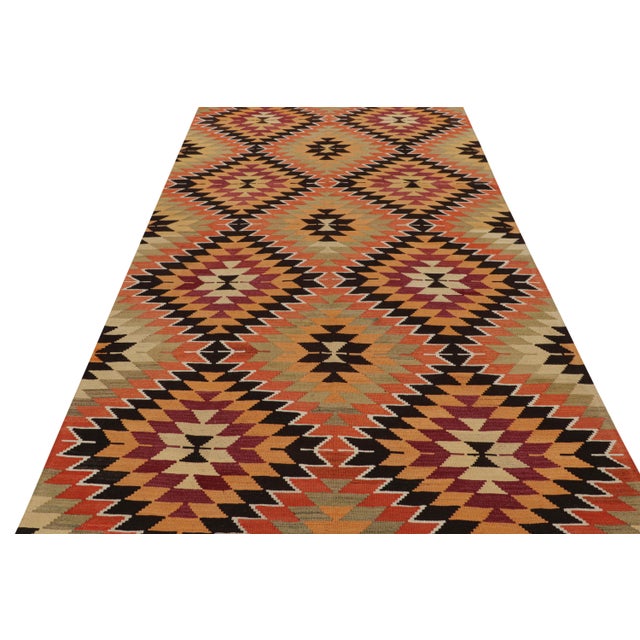 1950s Vintage Mid-Century Malatya Geometric Green and Burgundy Red Wool Kilim Rug For Sale - Image 5 of 7