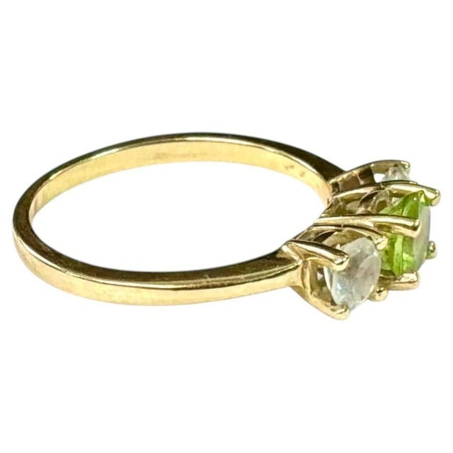 Modern 14k Yellow Gold Peridot, and Cubic Zirconia Cocktail Ring For Sale - Image 3 of 8