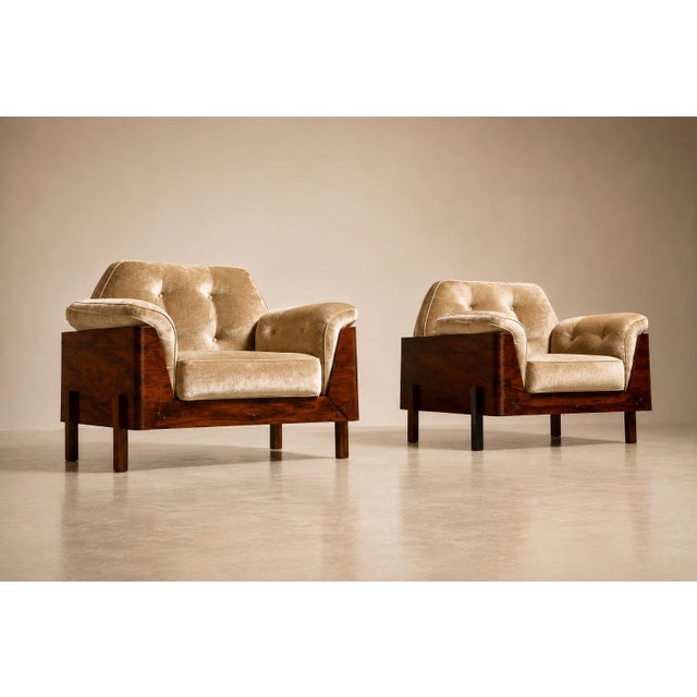 Tan Pair of Brazilian Modern Rosewood and Mohair Armchairs by Bertomeu, 1960s For Sale - Image 8 of 18
