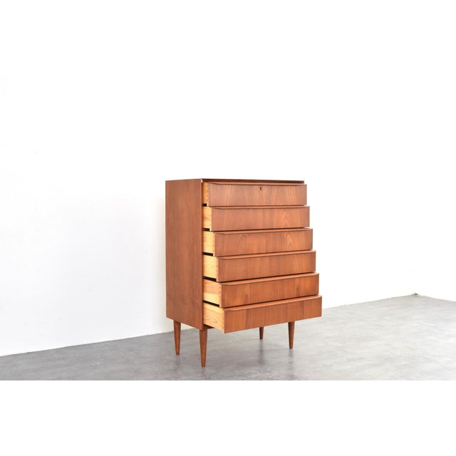 Mid-Century Modern Danish Teak Chest of Drawers, 1960s For Sale - Image 11 of 17