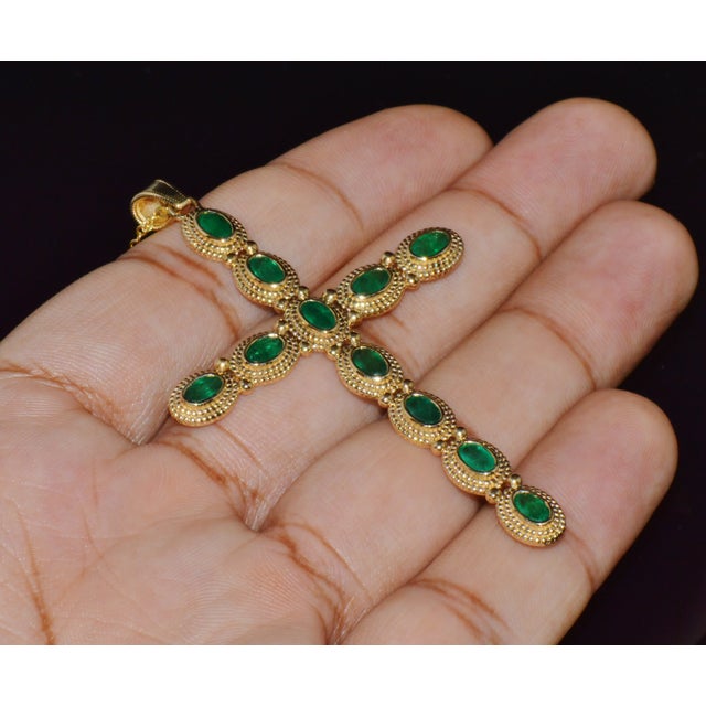 Certified Natural 2.78cts Emerald 18k 750 Solid Gold Filigree Cross Byzantine Etruscan Pendant For Sale In Dallas - Image 6 of 11