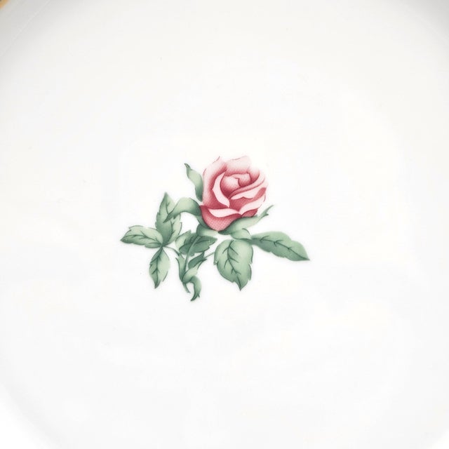 Ceramic Contemporary Wedgwood English Cottage Mist Dinner Plates, Pair For Sale - Image 7 of 9