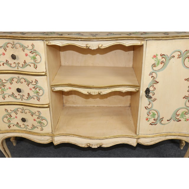 Wood Vintage Italian Venetian Style Creme Painted & Gilt Cabinet C. 1950s For Sale - Image 7 of 15