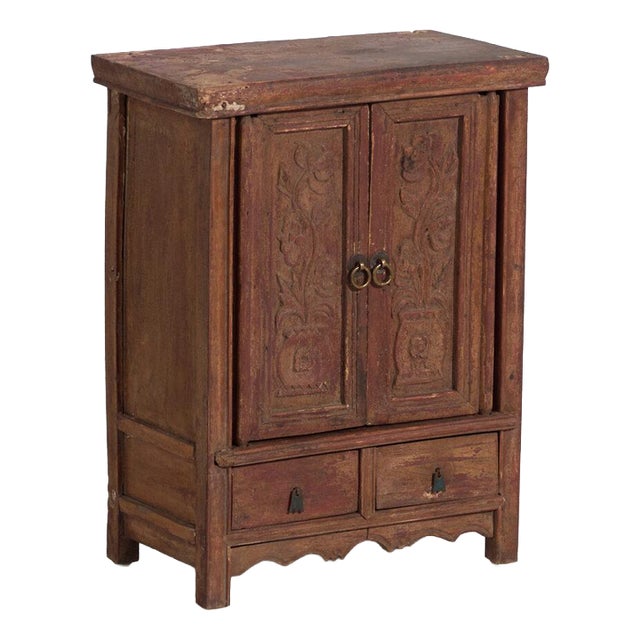 Antique Chinese Cabinet in Lacquered Wood with Carved Doors, 1900 For Sale