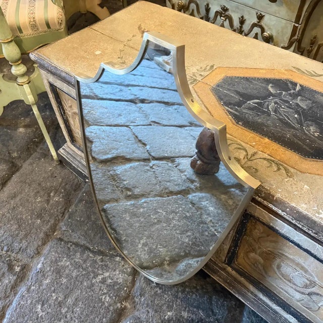 1950s Gio Ponti Style Mid-Century Modern Solid Brass Shield Wall Mirror For Sale - Image 6 of 14