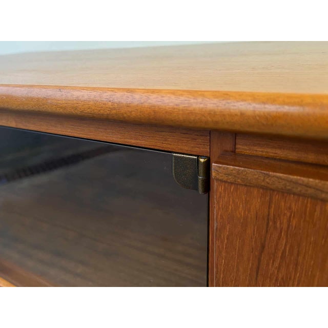 1970s 1970s Mid-Century TV Unit from Sakol of Scotland For Sale - Image 5 of 9