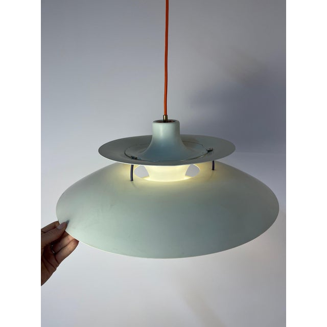 White PH5 Louvered Lamp by Poul Henningsen for Louis Poulsen For Sale - Image 9 of 11