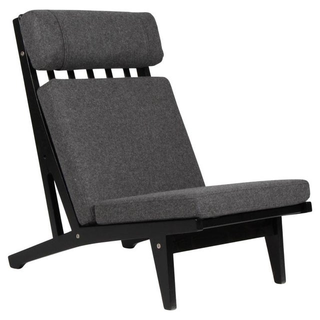 GE-375 Lounge Chair in Black Oak and Wool by Hans J. Wegner for Getama, 1960s For Sale - Image 9 of 9