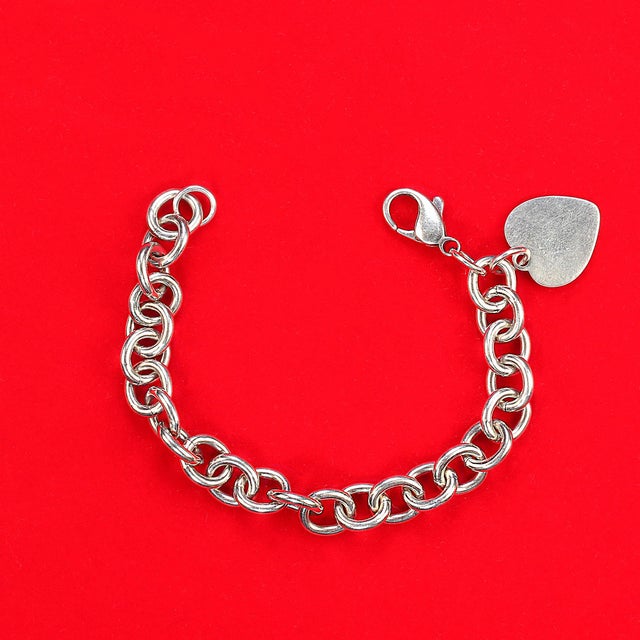 Late 20th Century Sterling Silver Link Bracelet With Heart For Sale - Image 4 of 5