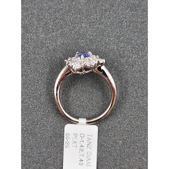 Blue 1.85 Ct Tanzanite & Diamond Ring Size 6.75 For Sale - Image 8 of 10