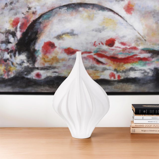 Contemporary Langmuir Swirled Vase- Tall For Sale - Image 3 of 11