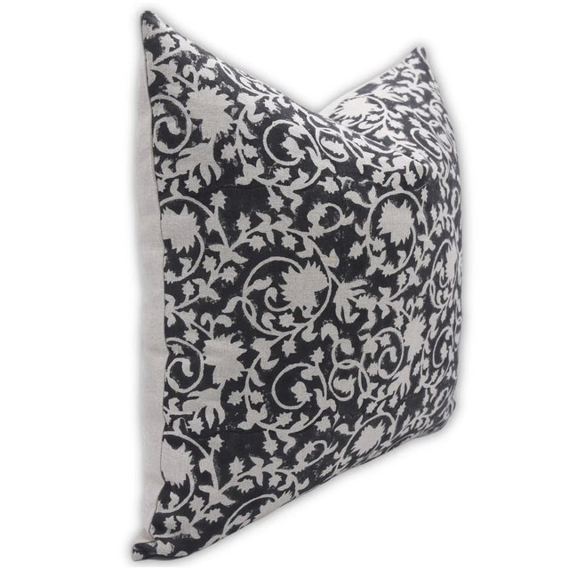 Bring subtle elegance to your home with Fabdivine’s Devdas block print cushion cover. Handcrafted on pure linen, this...