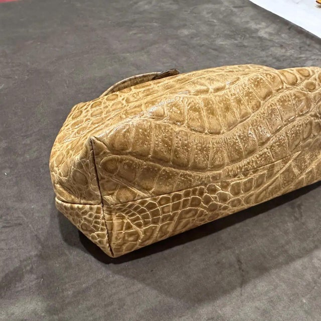 1970s High Quality Light Brown Leather Italian Top Handle Bag For Sale - Image 14 of 14