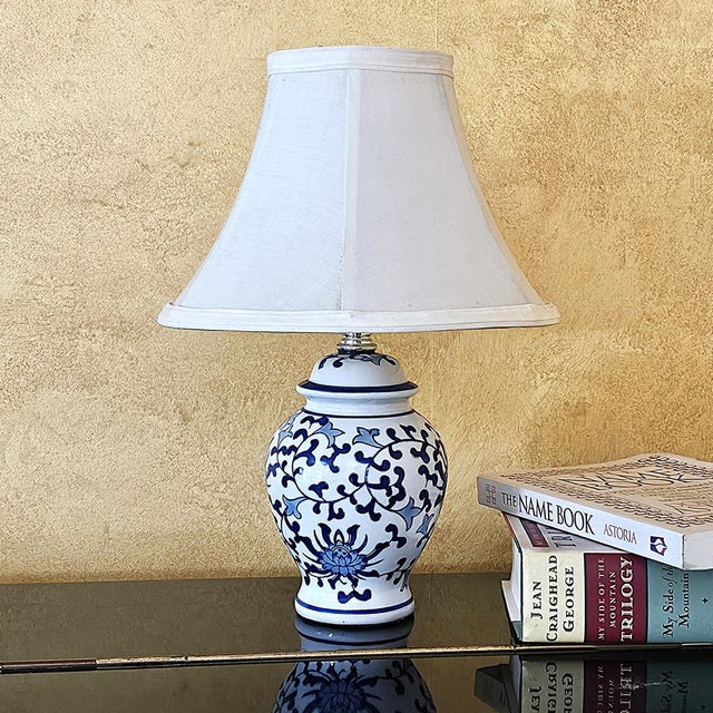 Vintage Blue & White Chinoiserie Ginger Jar Table Lamp – Porcelain Accent Lamp For Sale - Image 18 of 18